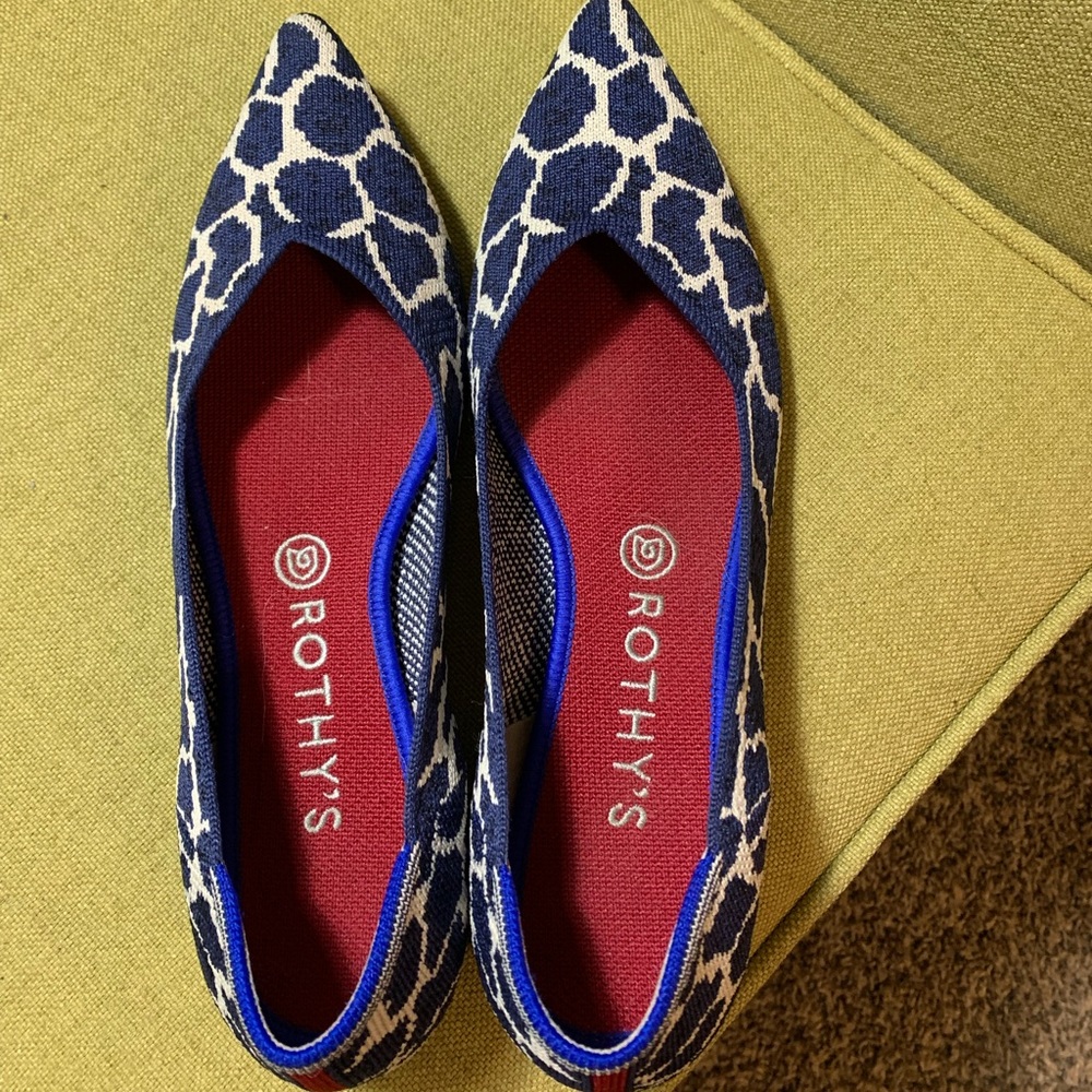 Rerelease of Rothy’s Giraffe print.